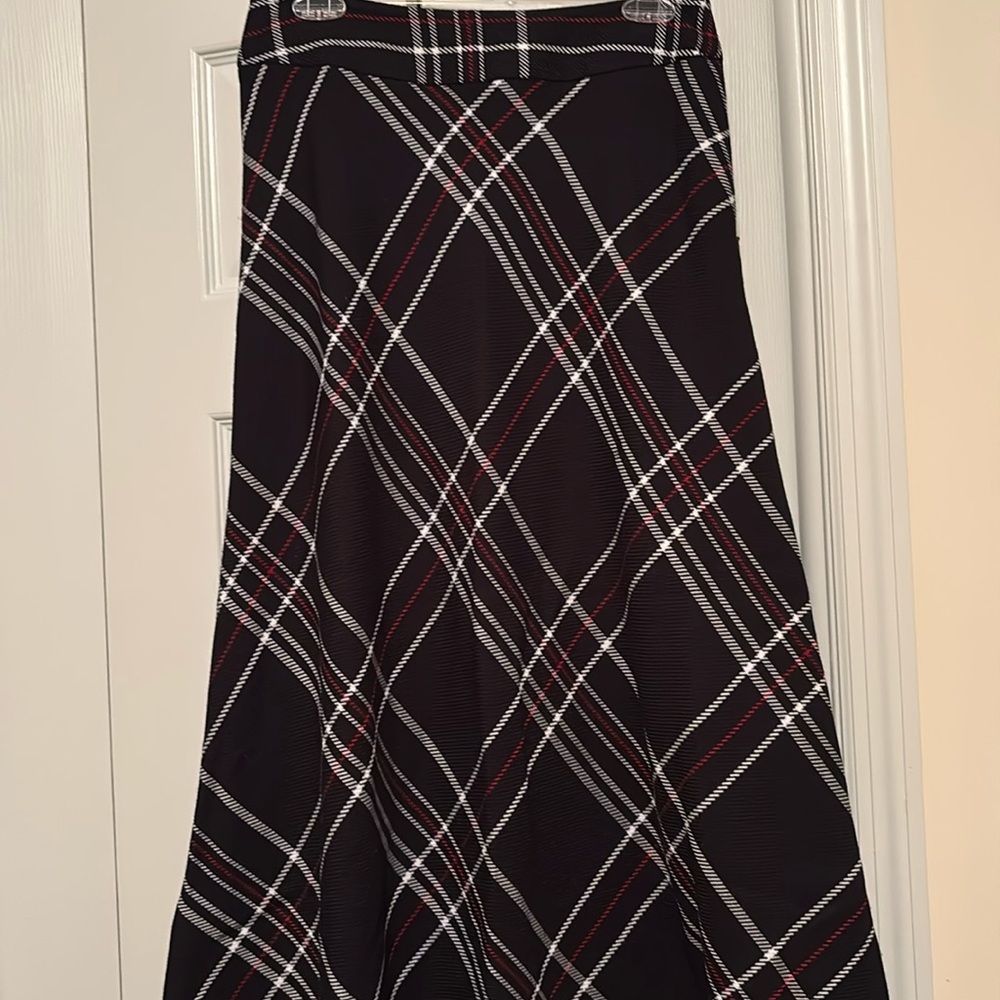East 5th Aline skirt size 8